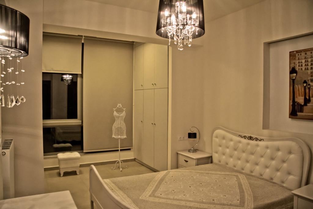 Sea View Beachfront Villa Peri 구베스 객실 사진
