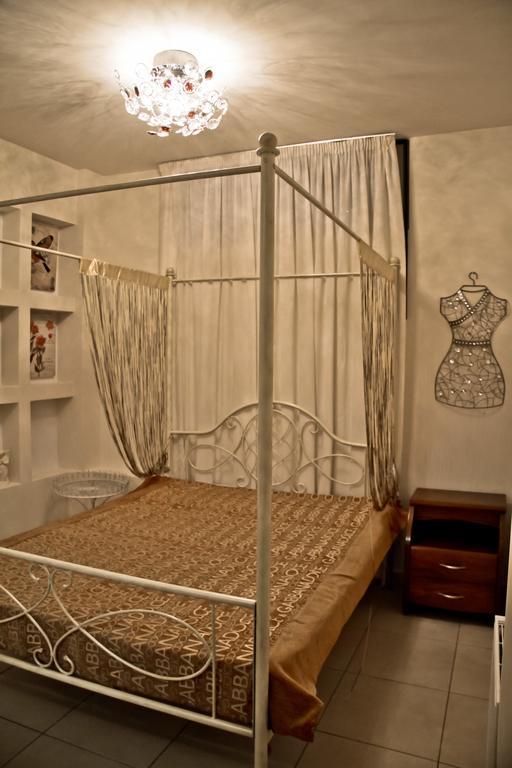 Sea View Beachfront Villa Peri 구베스 외부 사진